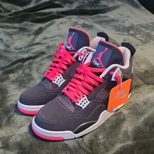 Air Jordan 4 "Bred" 2019 With Switched Laces